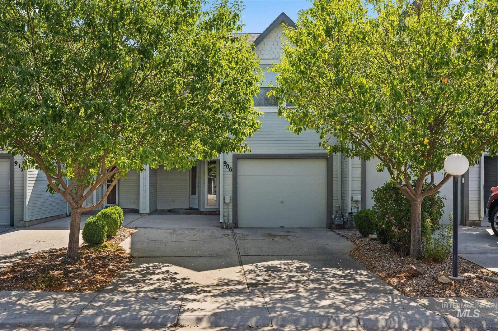 Property Photo:  906 N Benjamin Lane  ID 83704 