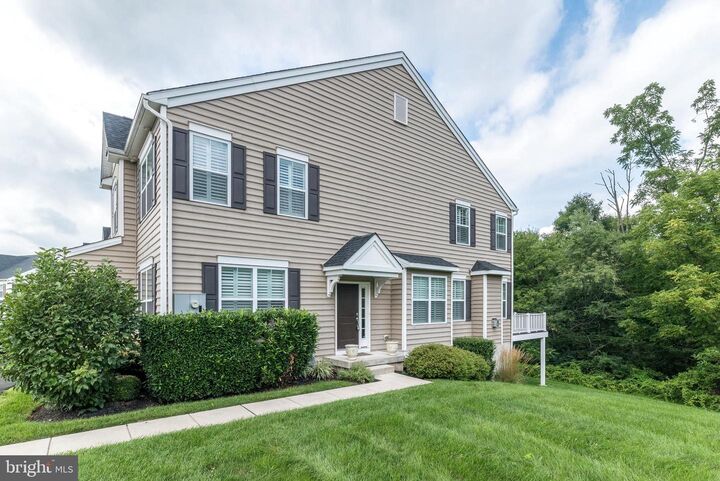 Property Photo:  242 Hillstone Circle  PA 18964 