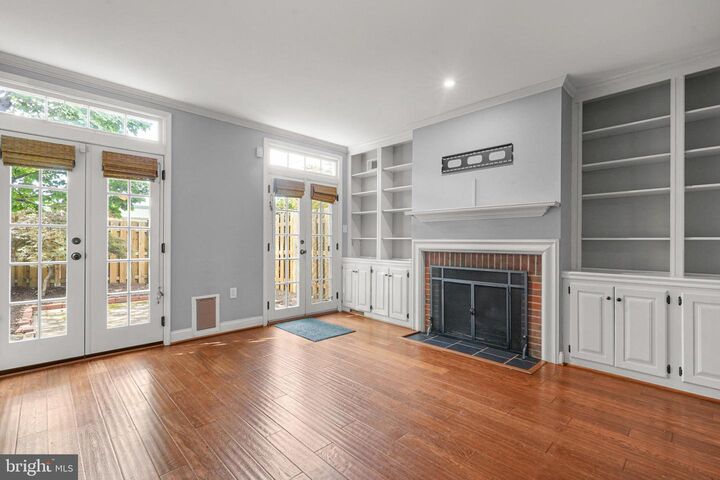Property Photo:  1012 Oronoco Street  VA 22314 