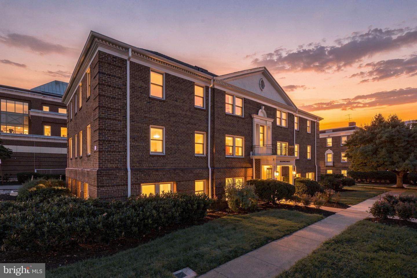 Property Photo:  718 S Washington Street 101  VA 22314 