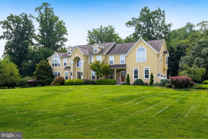 Property Photo:  106 Hunters Run  NJ 08085 