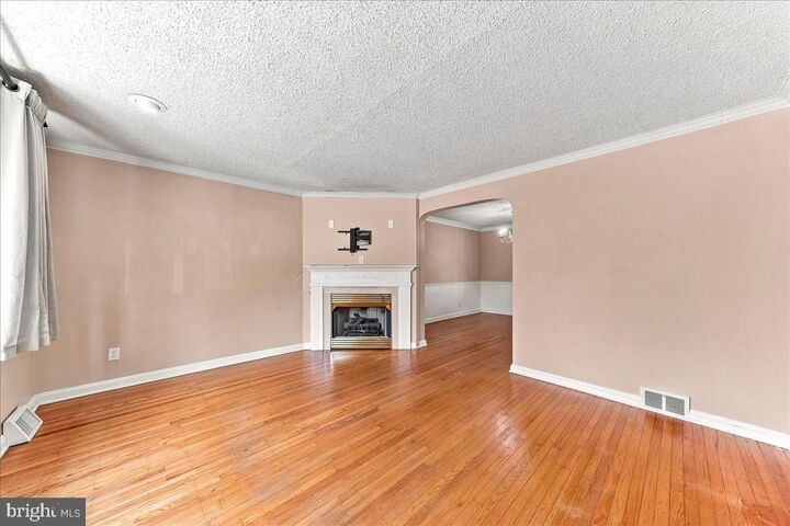 Property Photo:  413 Lindsay Street  PA 19078 
