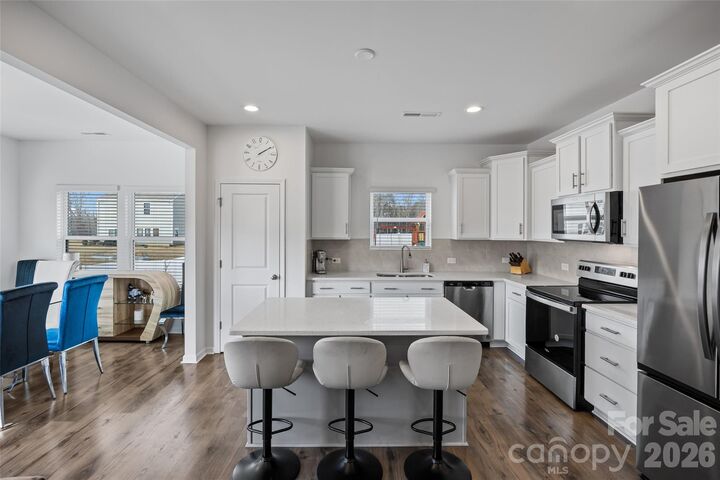 Property Photo: 2502 Waverly Drive NC 28112
