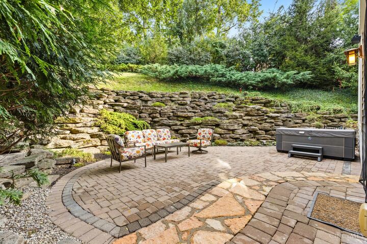 Property Photo: 608 Rushton Road OH 45226