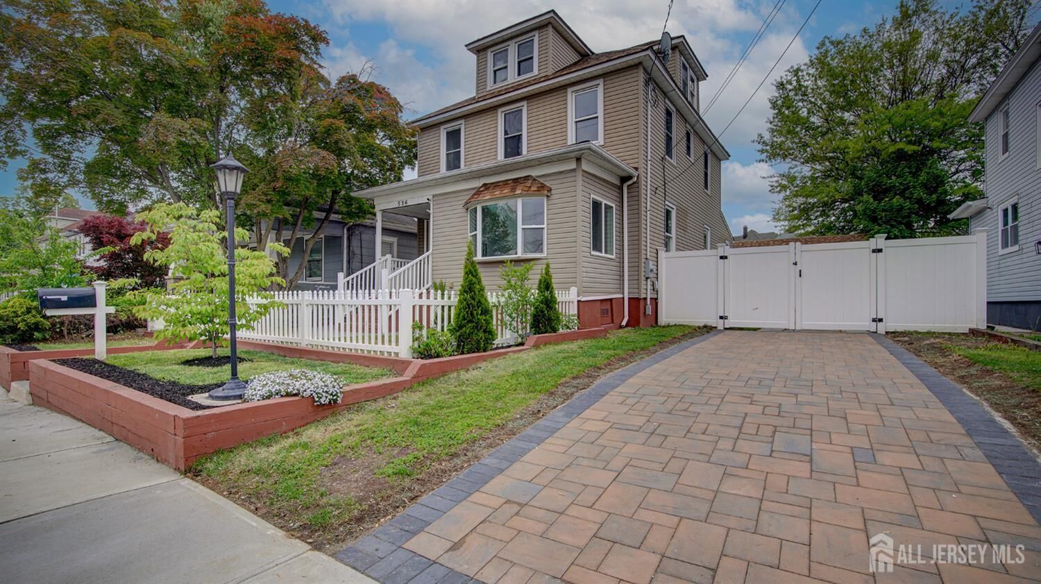 Property Photo:  536 Main Street  NJ 08879 