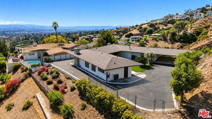 Property Photo:  1682 Larco Way  CA 91202 