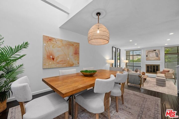 Property Photo: 1425 Stanford St, Unit 5 CA 90404