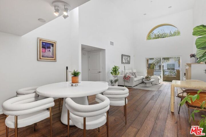 Property Photo: 1319 N Detroit St, Unit Ph1 CA 90046