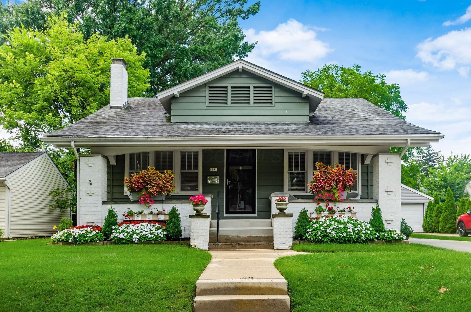 Property Photo: 1251 Ashland Avenue OH 43212