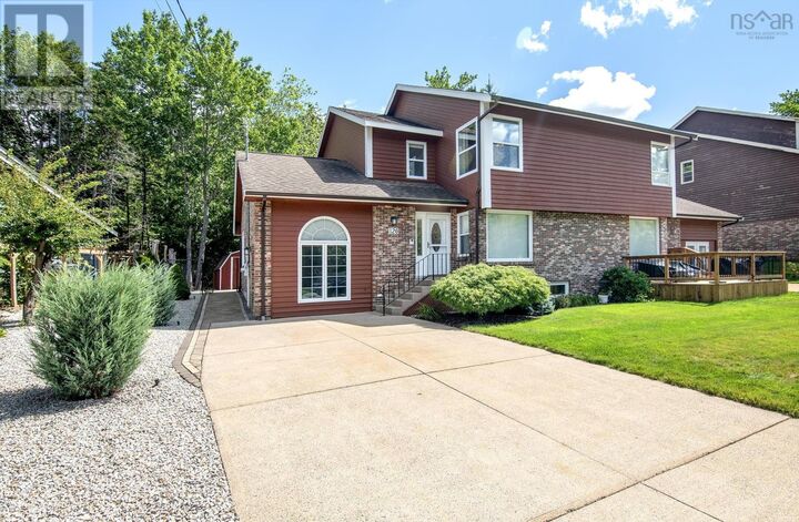 126 Millrun Crescent — photo 1