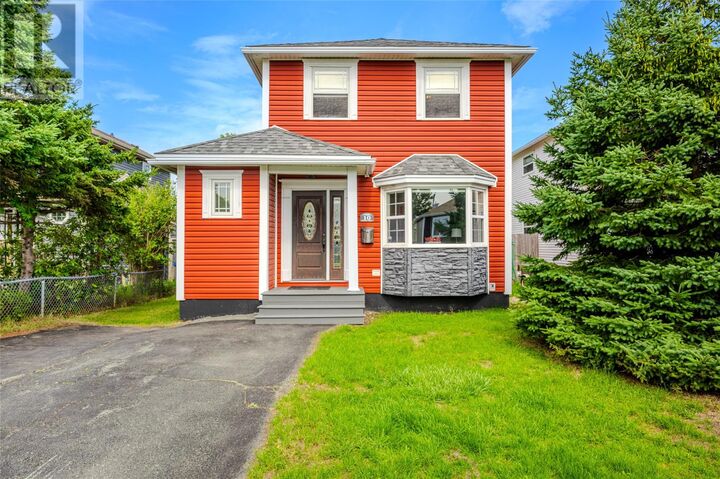 10 Browne Crescent — photo 1