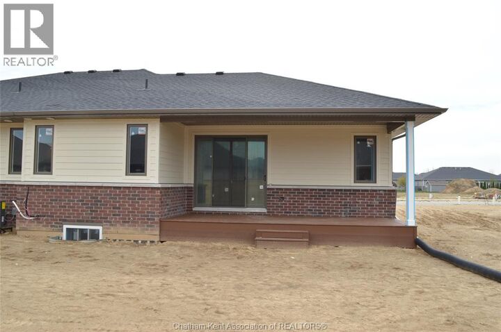 Property Photo: 33 Duskridge Road ON N7L 0G7