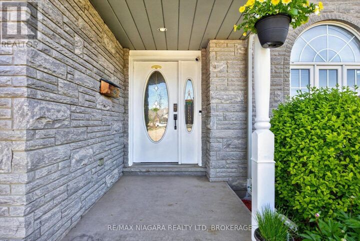 Property Photo:  4457 Kathleen Crescent  ON L2H 3H8 