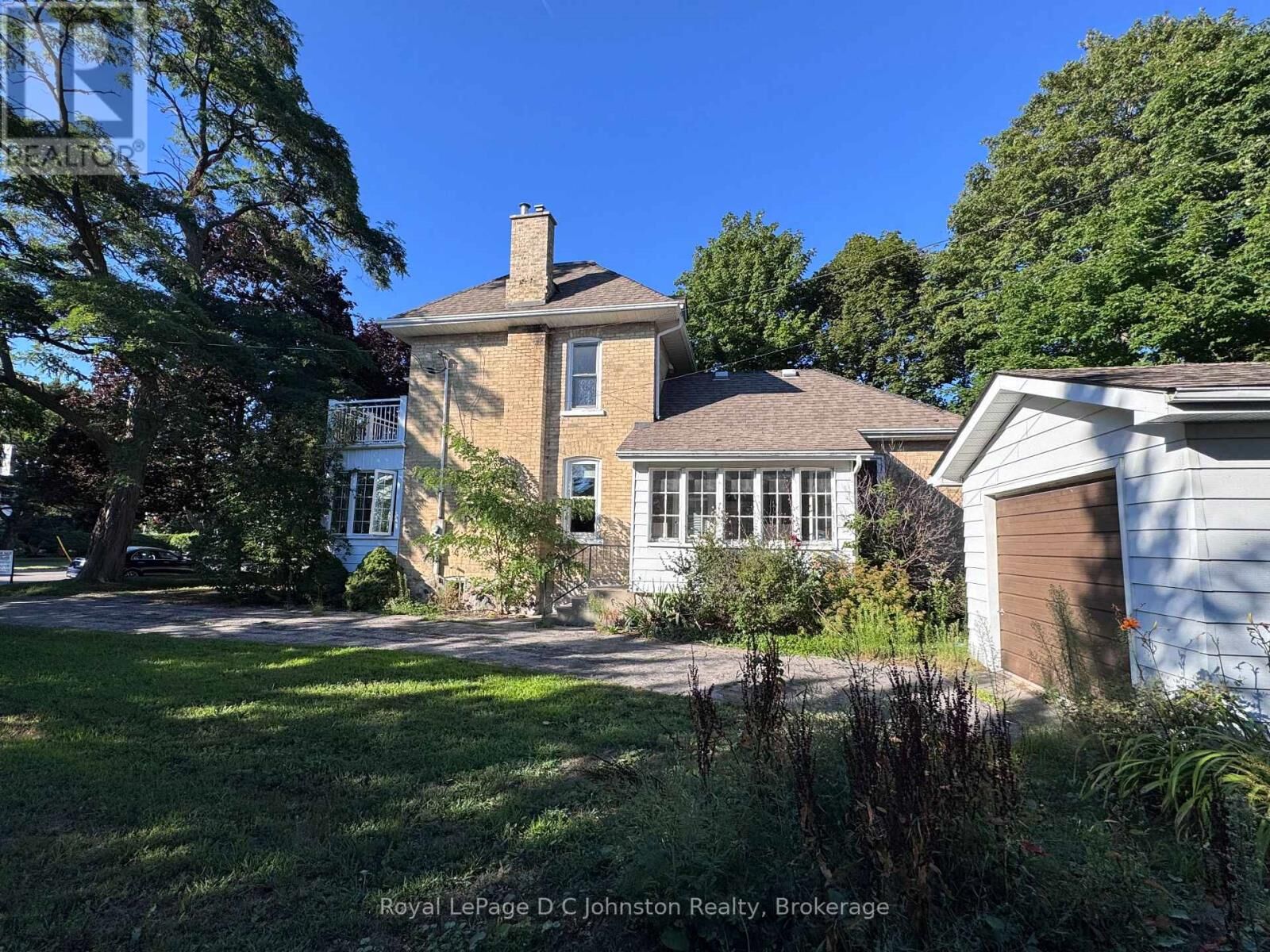 Property Photo:  43 Albert Street North  ON N0H 2L0 