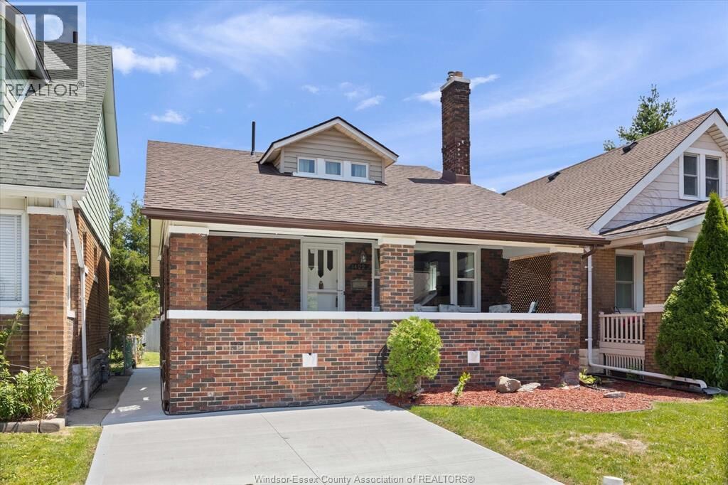 Property Photo: 1422 Elsmere Avenue ON N8X 4G9