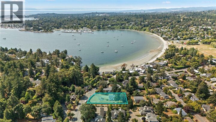 Property Photo: 3934 Telegraph Bay Road BC V8N 4H7