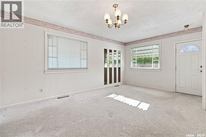 Property Photo:  1506 Edward Avenue  SK S7K 3B1 
