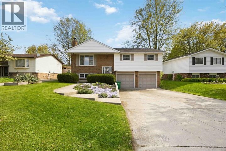 Property Photo: 4037 Mulberry Place ON N0N 1R0