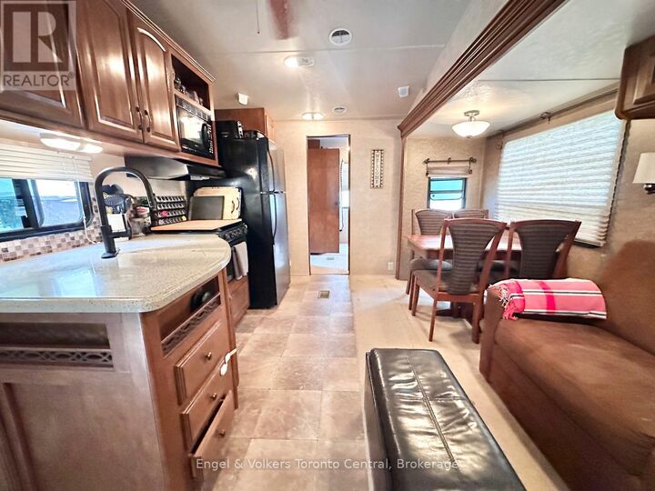 Property Photo:  7489 Sideroad 5 E S 8  ON N0G 2L0 