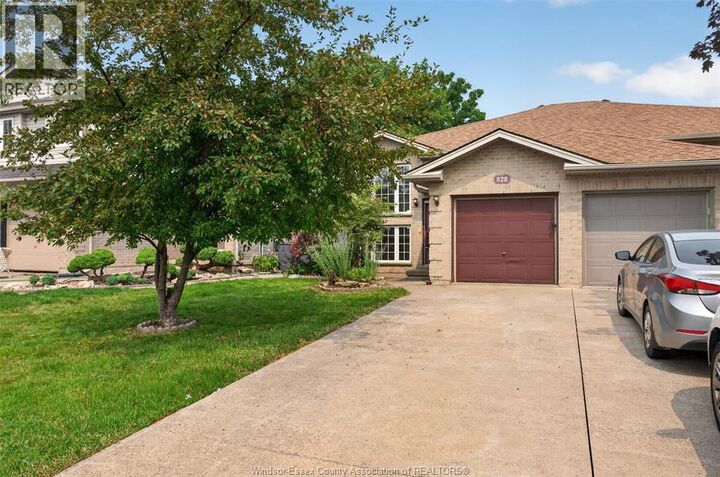 Property Photo:  828 Michael Drive  ON N8N 5A3 