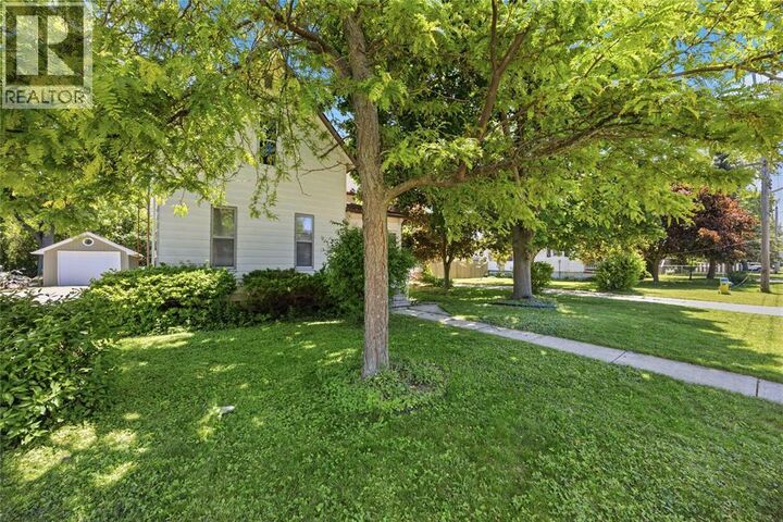 Property Photo:  454 Maude Street  ON N0N 1R0 