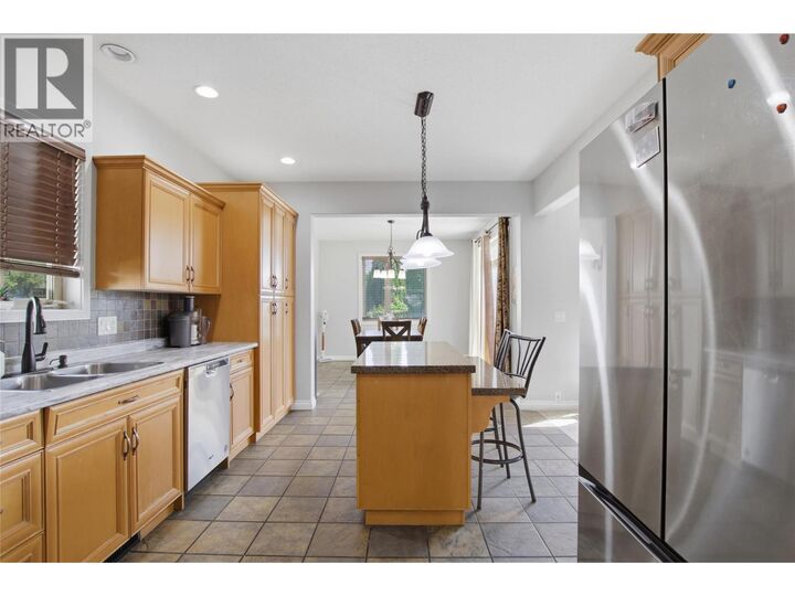 Property Photo:  819 Arlington Court  BC V2B 8T5 