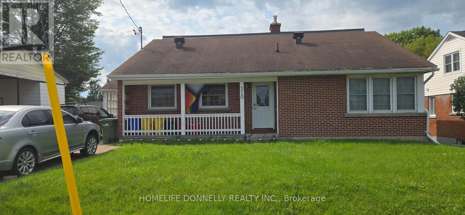 Property Photo:  310 Dickson Street  ON K8A 2X5 