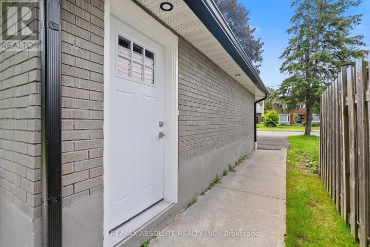 Property Photo: 403 Pleasant Park Road ON K1H 5M9