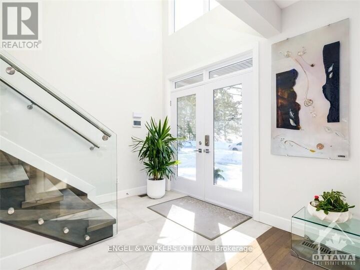 Property Photo: 615 Island Park Crescent ON K1Y 3P4