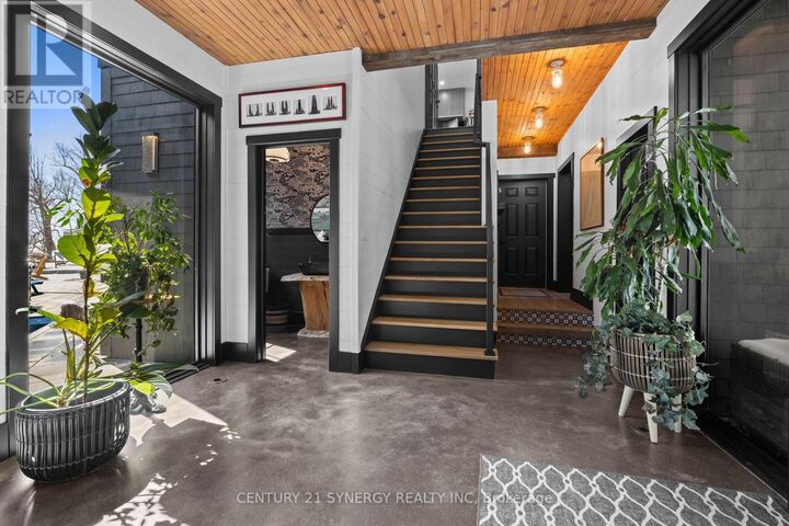 Property Photo: 4/6 Sifton Road ON K0E 1R0