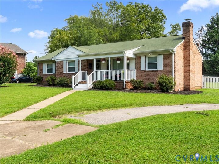 Property Photo: 8259 Meadowview Lane VA 23111