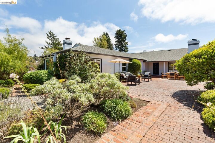Property Photo: 1064 Overlook Rd CA 94708