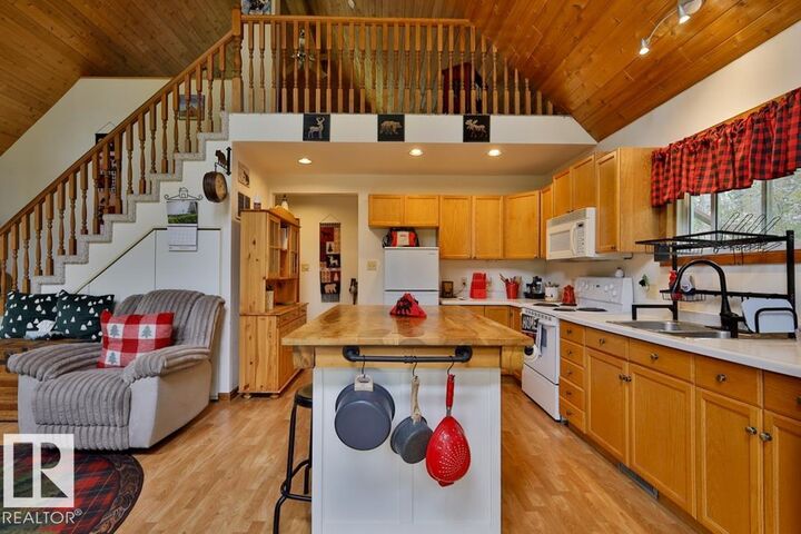 Property Photo:  4418 Hwy 633 98  AB T0E 0L0 