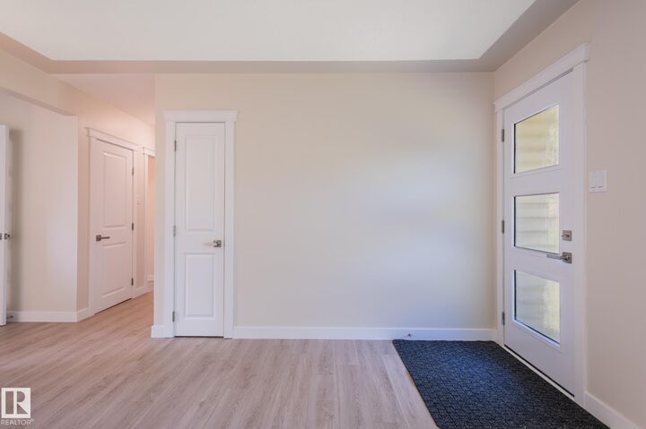 Property Photo:  10431 137 Avenue NW  AB T5E 1Z1 
