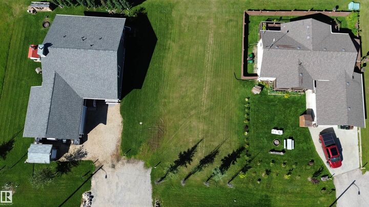 Property Photo:  106 1 St  AB T0E 1A0 