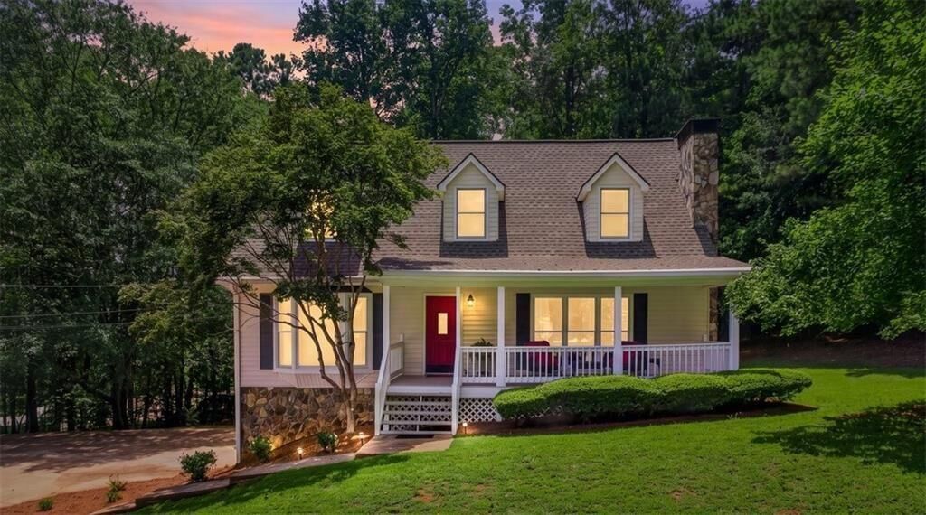Property Photo:  403 Sycamore Drive  GA 30115 