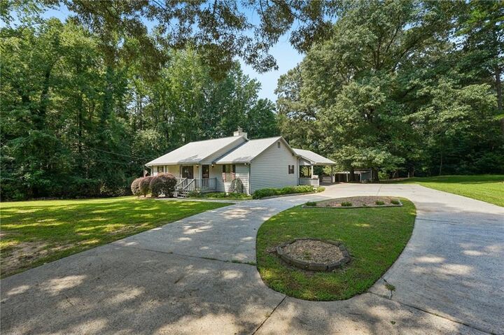 Property Photo: 16055 Thompson Road GA 30004