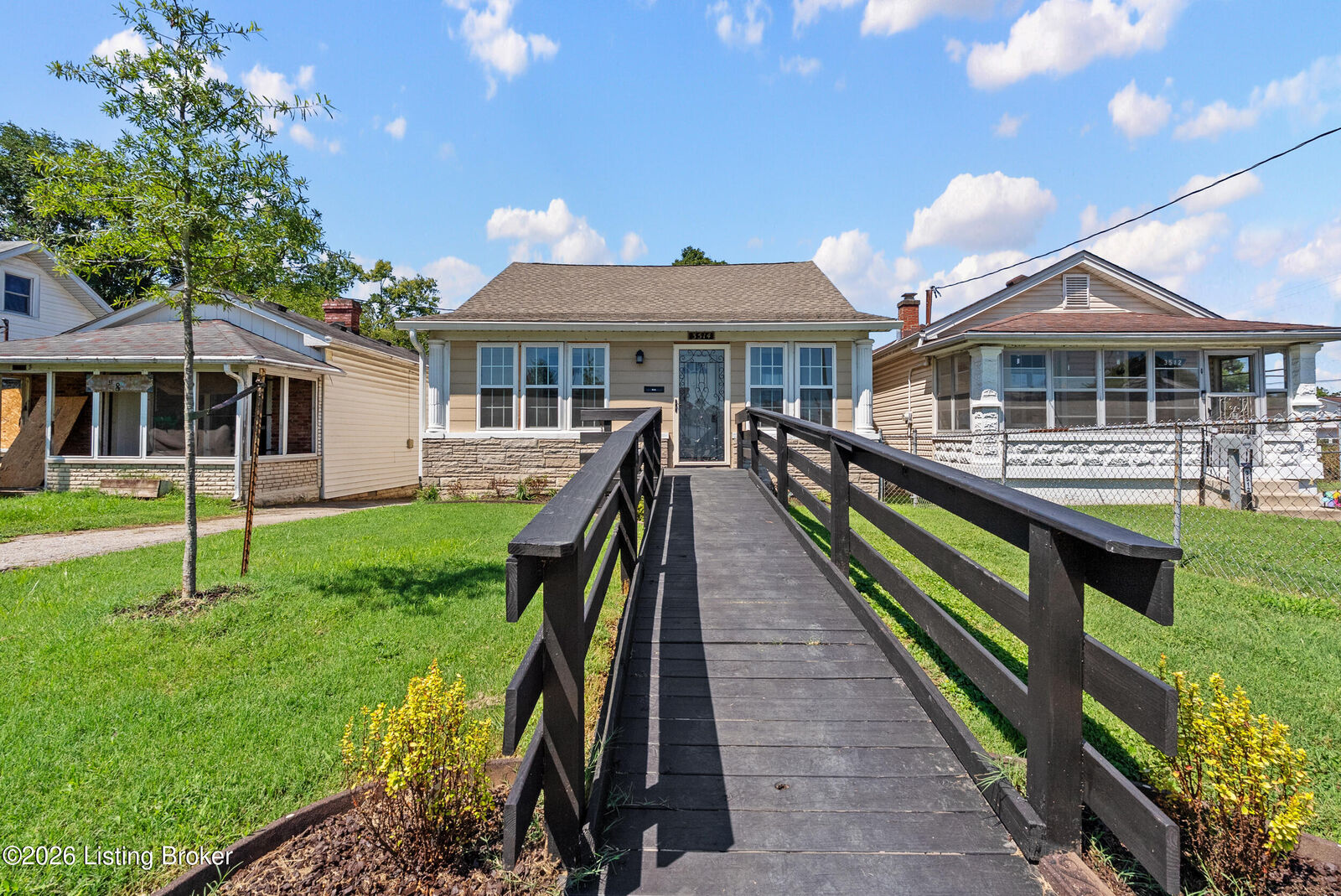 Property Photo: 3514 Woodruff Ave KY 40215