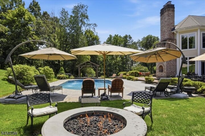 Property Photo: 7 Martin Ln NJ 07960