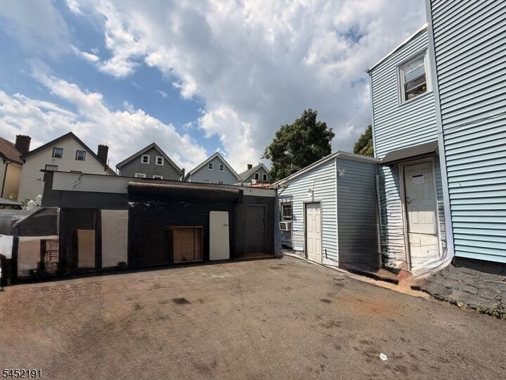Property Photo:  190 Taylor St  NJ 07050 