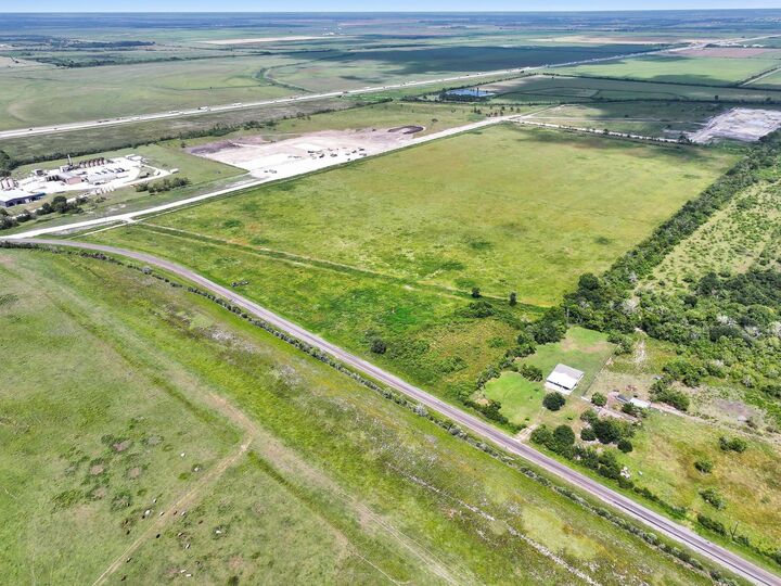 Property Photo:  Tr 2 S Fm-1724  TX 77514 