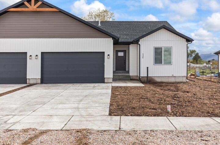 Property Photo: 325 W 400 N & 335 W 400 N UT 84631