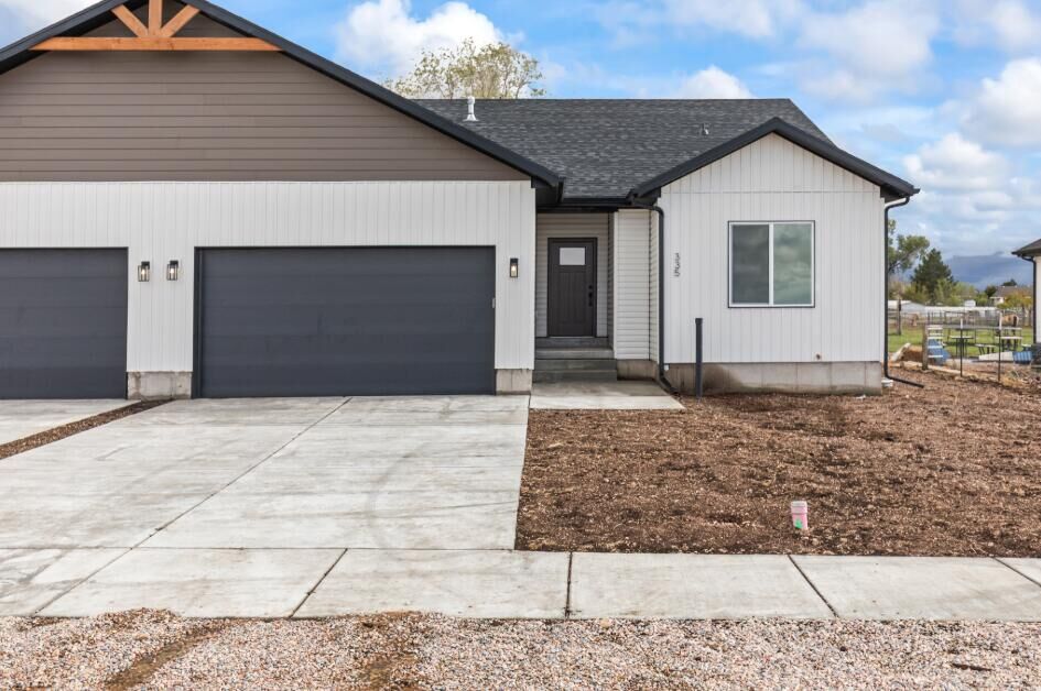 Property Photo:  335 W 400 N  UT 84631 