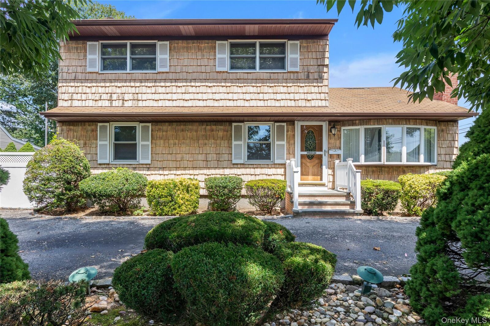 Property Photo:  2739 Oak Drive  NY 11710 