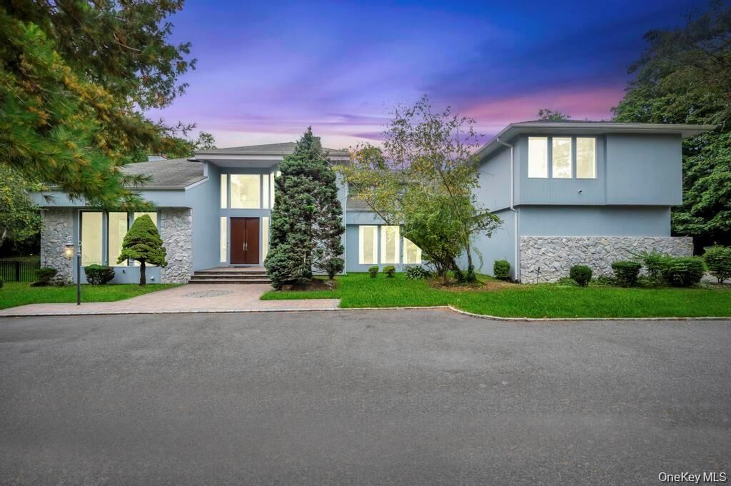 Property Photo:  25 Wildwood Drive  NY 11791 