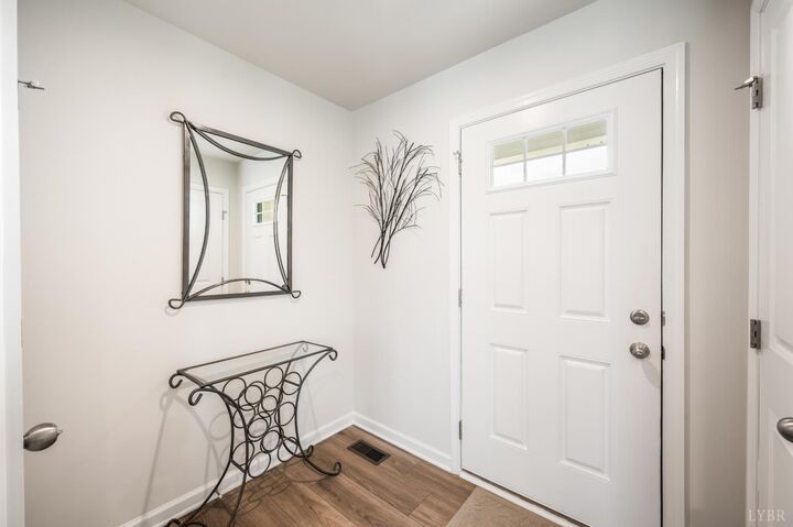 Property Photo:  141 Robinia Road  VA 24501 
