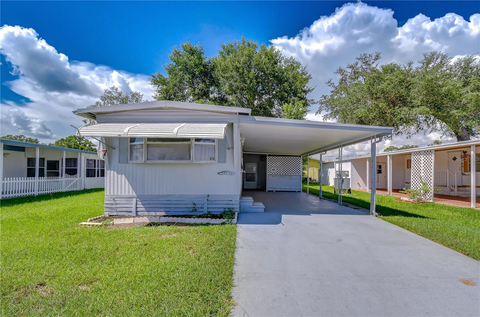Property Photo:  38651 Windflower Avenue  FL 33542 