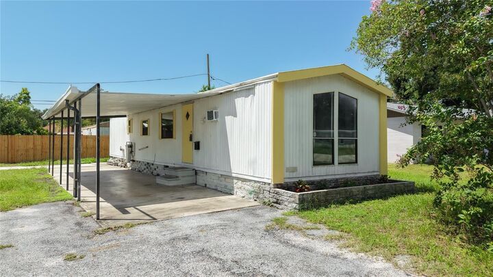 Property Photo:  6050 81st Terrace N  FL 33781 