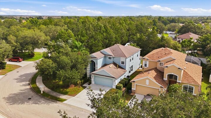 Property Photo: 6417 Blue Grosbeak Circle FL 34202