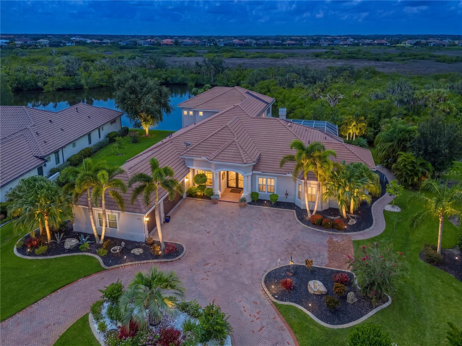 Property Photo:  11515 Savannah Lakes Drive  FL 34219 